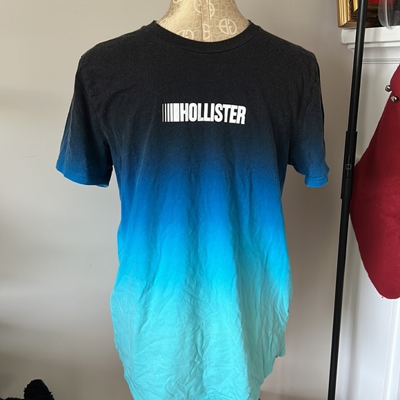 Hollister Other - Hollister Men's Ombre Logo Graphic Tee